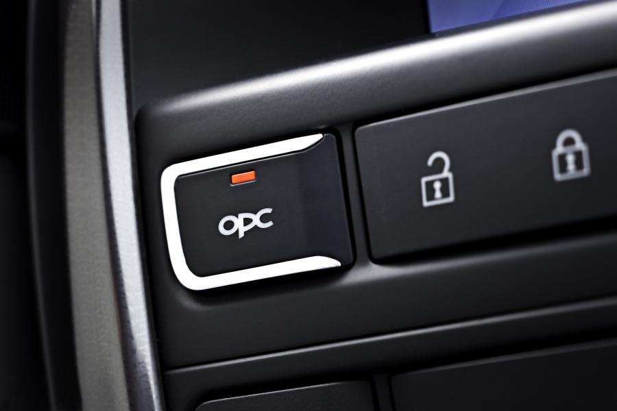  Opel Astra OPC 2012 года  (фото 57 из 64)